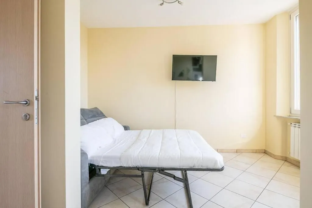 -Villa Emily- Parking, Garden & Wi-Fi Pisa 0*,  Italy