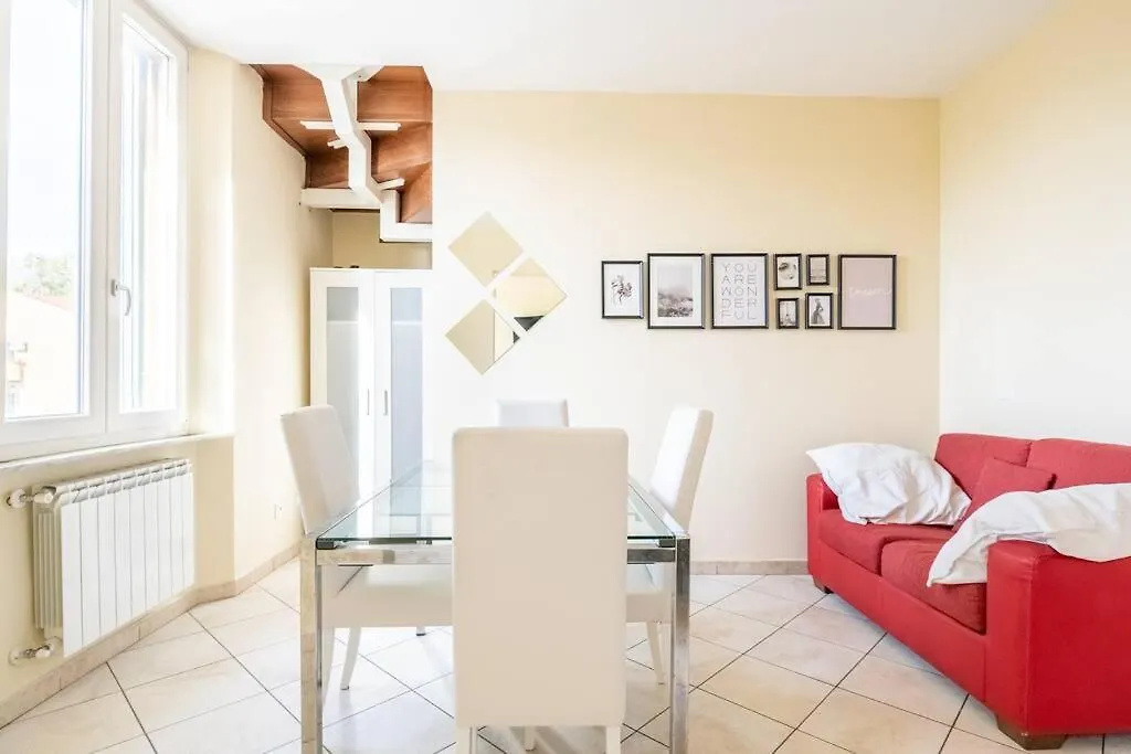 Apartment -Villa Emily- Parking, Garden & Wi-Fi Pisa